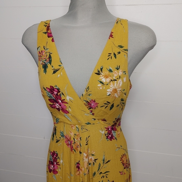 Dynamite floral midi dress XS - Picture 2 of 13